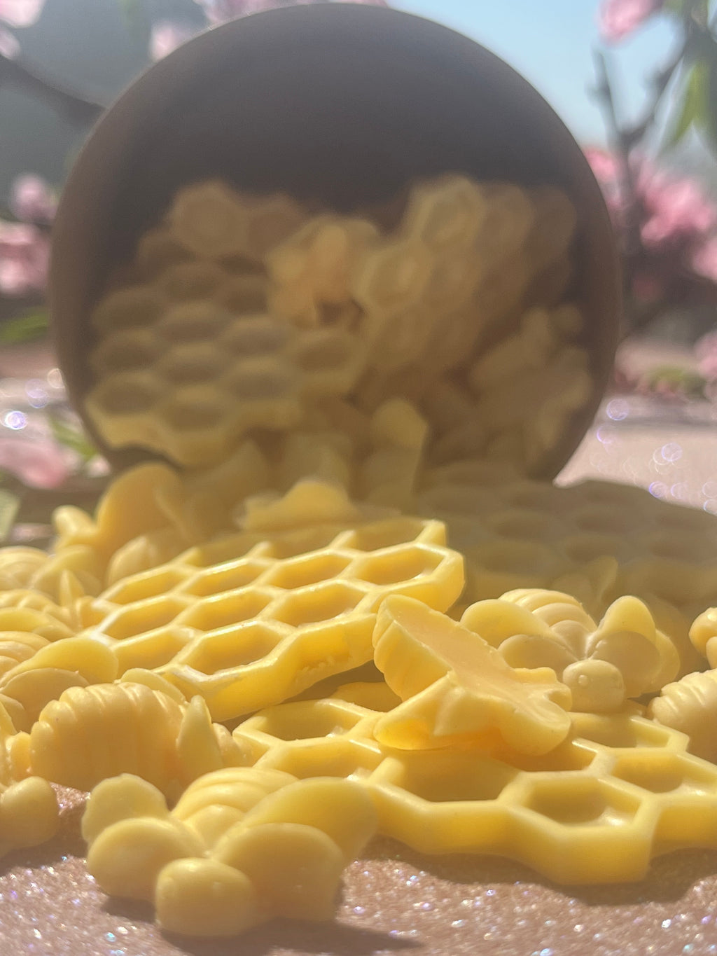 golden honey wax melts